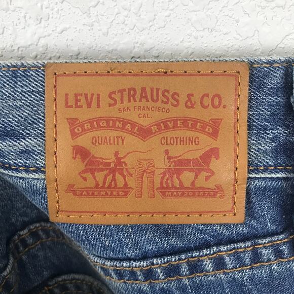 Levi's High Rise Wedgie Shorts Distressed Denim Button Fly Raw Hem Size 26 - Picture 7 of 9